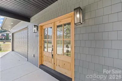 908 30th Avenue Drive NW, Hickory, NC 28601 - Photo 2