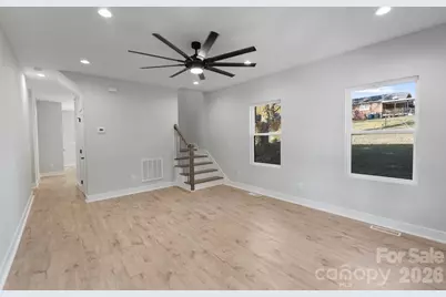 908 30th Avenue Drive NW, Hickory, NC 28601 - Photo 4