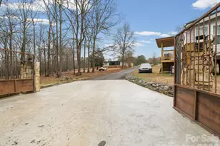 166 Fleece Ln, Mooresboro, NC 28114 - Photo 2