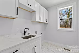 19 E Starnes Cove Rd, Asheville, NC 28806 - Photo 32