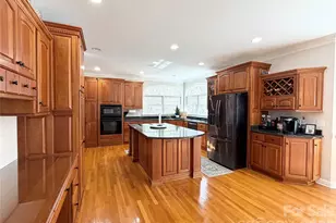 510 SE Stonecroft Ct SE, Lenoir, NC 28645 - Photo 20