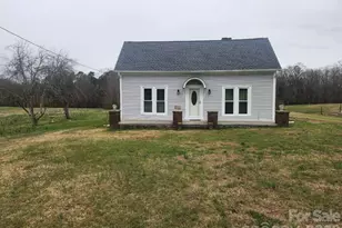 1833 Mountain Creek Rd, Albemarle, NC 28001 - Photo 1