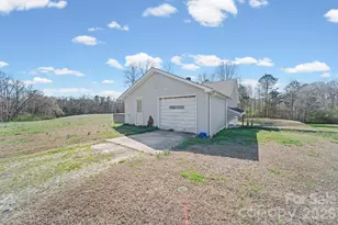 1833 Mountain Creek Rd, Albemarle, NC 28001 - Photo 34