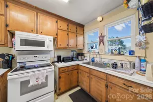 1833 Mountain Creek Rd, Albemarle, NC 28001 - Photo 16