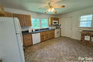 1574 Fred Watson Pl, Lenoir, NC 28645 - Photo 18