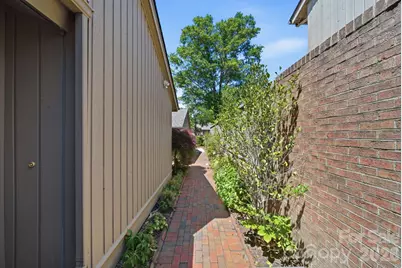 5136 Dunes Court, Charlotte, NC 28226 - Photo 2