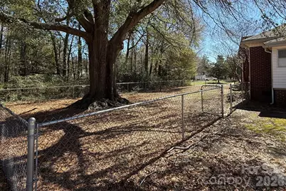 509 E Hilton Street, Kershaw, SC 29067 - Photo 22