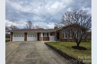 100 Chapel Road, Black Mountain, NC 28711 - Photo 1