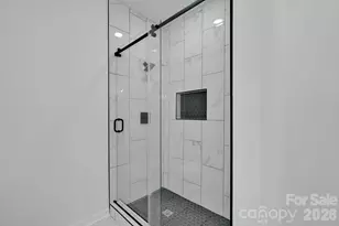 8131 Kings Creek Dr, Charlotte, NC 28273 - Photo 12