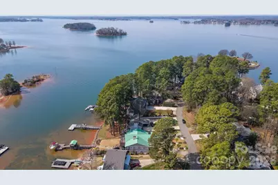 20919 Island Forest Drive, Cornelius, NC 28031 - Photo 10