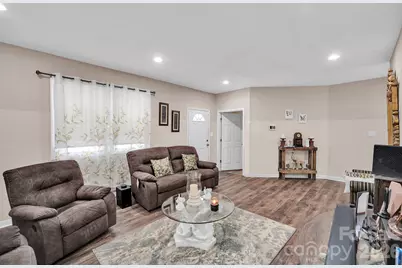 309 S Highland Street, Gastonia, NC 28052 - Photo 8