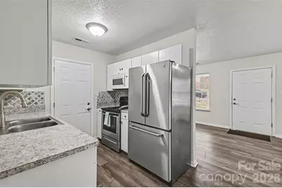 1910 Parkdale Avenue, Gastonia, NC 28052 - Photo 8