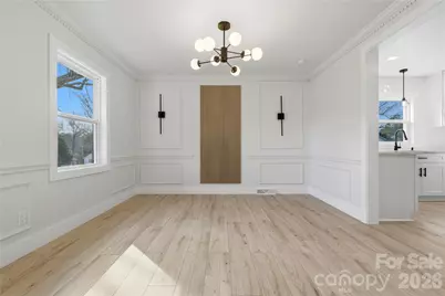 7301 Marlbrook Drive, Charlotte, NC 28212 - Photo 16