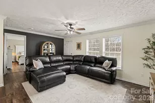 193 Back Acres Ln, Kannapolis, NC 28081 - Photo 6