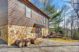 542 Allen Mountain Ln, Spruce Pine, NC 28777 - Photo 38