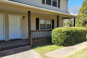 5323 Chestnut Lake Dr, Charlotte, NC 28227 - Photo 2