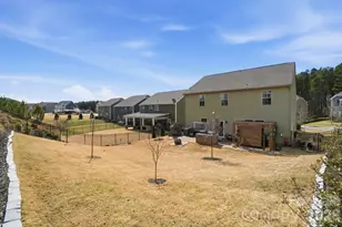 137 Falls Cove Dr, Troutman, NC 28166 - Photo 46