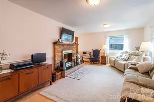 356 Pleasant Hill Dr, Brevard, NC 28712 - Photo 6