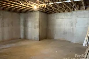 4952 Southview Dr, Hickory, NC 28602 - Photo 16