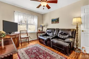 333 Charlestown Dr, Hendersonville, NC 28792 - Photo 38