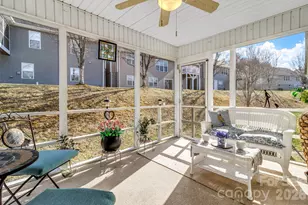 333 Charlestown Dr, Hendersonville, NC 28792 - Photo 40