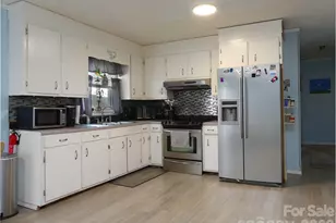 4636 Oak Hill School Rd, Lenoir, NC 28645 - Photo 10