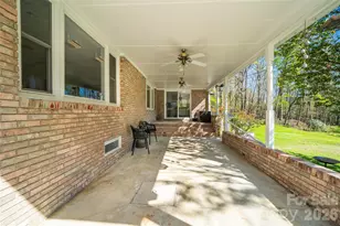 913 Dorothy St, Hendersonville, NC 28791 - Photo 20