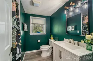 913 Dorothy St, Hendersonville, NC 28791 - Photo 14