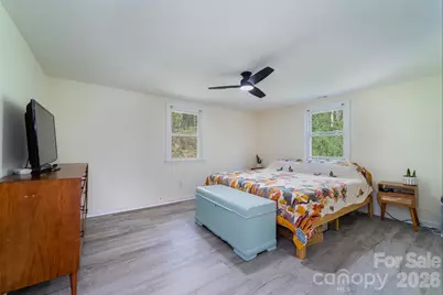 913 Dorothy Street, Hendersonville, NC 28791 - Photo 10