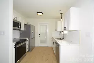 6607 Sullins Rd, Charlotte, NC 28214 - Photo 10