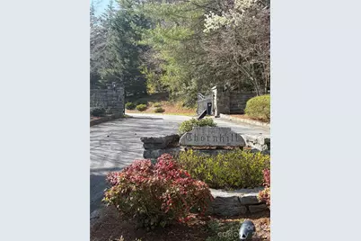 110 Fox Chase Drive, Hendersonville, NC 28739 - Photo 2