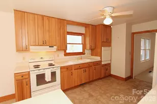 407 Turley Falls Rd, Hendersonville, NC 28739 - Photo 10