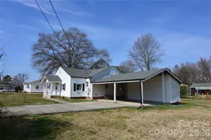 500 Gann St, Lowell, NC 28098 - Photo 8