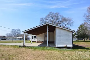 500 Gann St, Lowell, NC 28098 - Photo 8