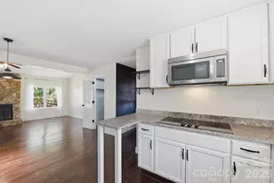 501 Vista Grande Cir, Charlotte, NC 28226 - Photo 8