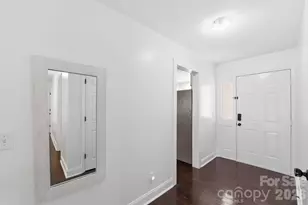 501 Vista Grande Cir, Charlotte, NC 28226 - Photo 4