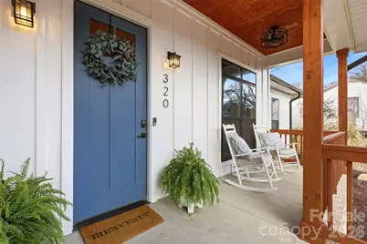 320 Elm Street, Belmont, NC 28012 - Photo 2