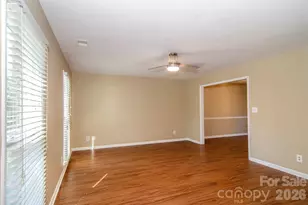 406 Port Royal Dr, Matthews, NC 28105 - Photo 4