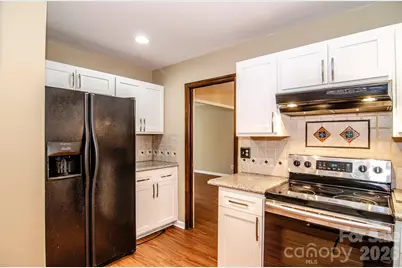 406 Port Royal Drive, Matthews, NC 28105 - Photo 12