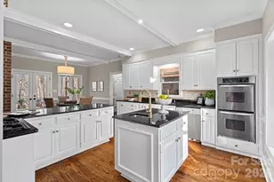 2225 Shagbark Ln, Matthews, NC 28104 - Photo 12