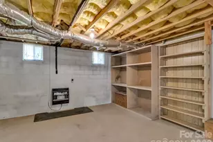 122 Vinewood Dr, Waynesville, NC 28786 - Photo 34