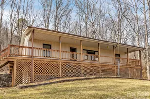 122 Vinewood Dr, Waynesville, NC 28786 - Photo 2