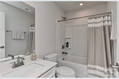 421 Spearfield Lane, Charlotte, NC 28205 - Photo 18