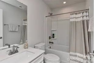 421 Spearfield Ln, Charlotte, NC 28205 - Photo 18