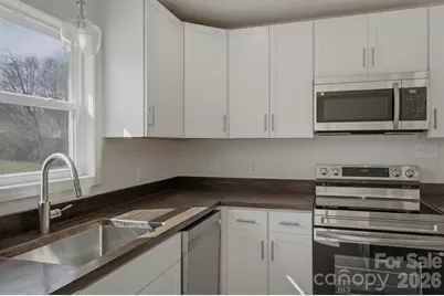 2621 Fairwood Drive SE, Hudson, NC 28638 - Photo 10