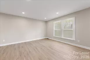 4706 Walden Ct, Charlotte, NC 28210 - Photo 8