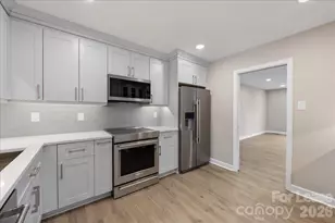 4706 Walden Ct, Charlotte, NC 28210 - Photo 10