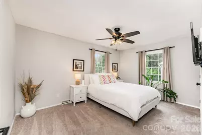 6000 Ferndale Place, Charlotte, NC 28215 - Photo 18