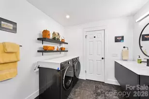 507 Fenwick Ct, Hendersonville, NC 28739 - Photo 22