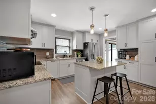 107 Woodlynn Dr, Charlotte, NC 28214 - Photo 10